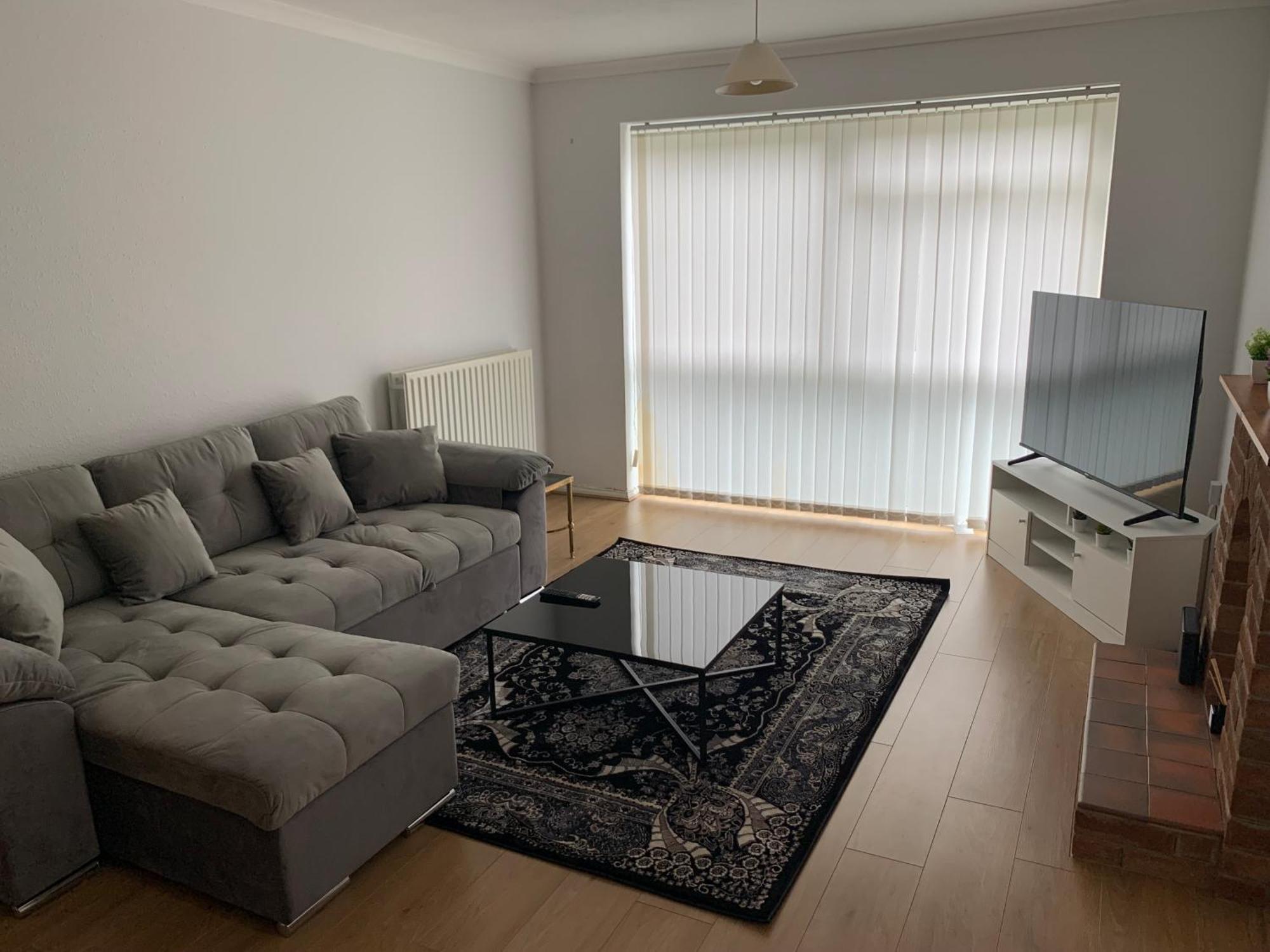 1 Bedroom Flat With Free Parking