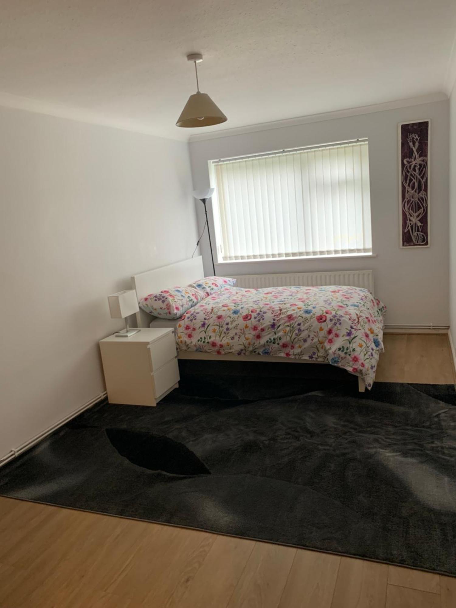 1 Bedroom Flat With Free Parking Apartment Bromley